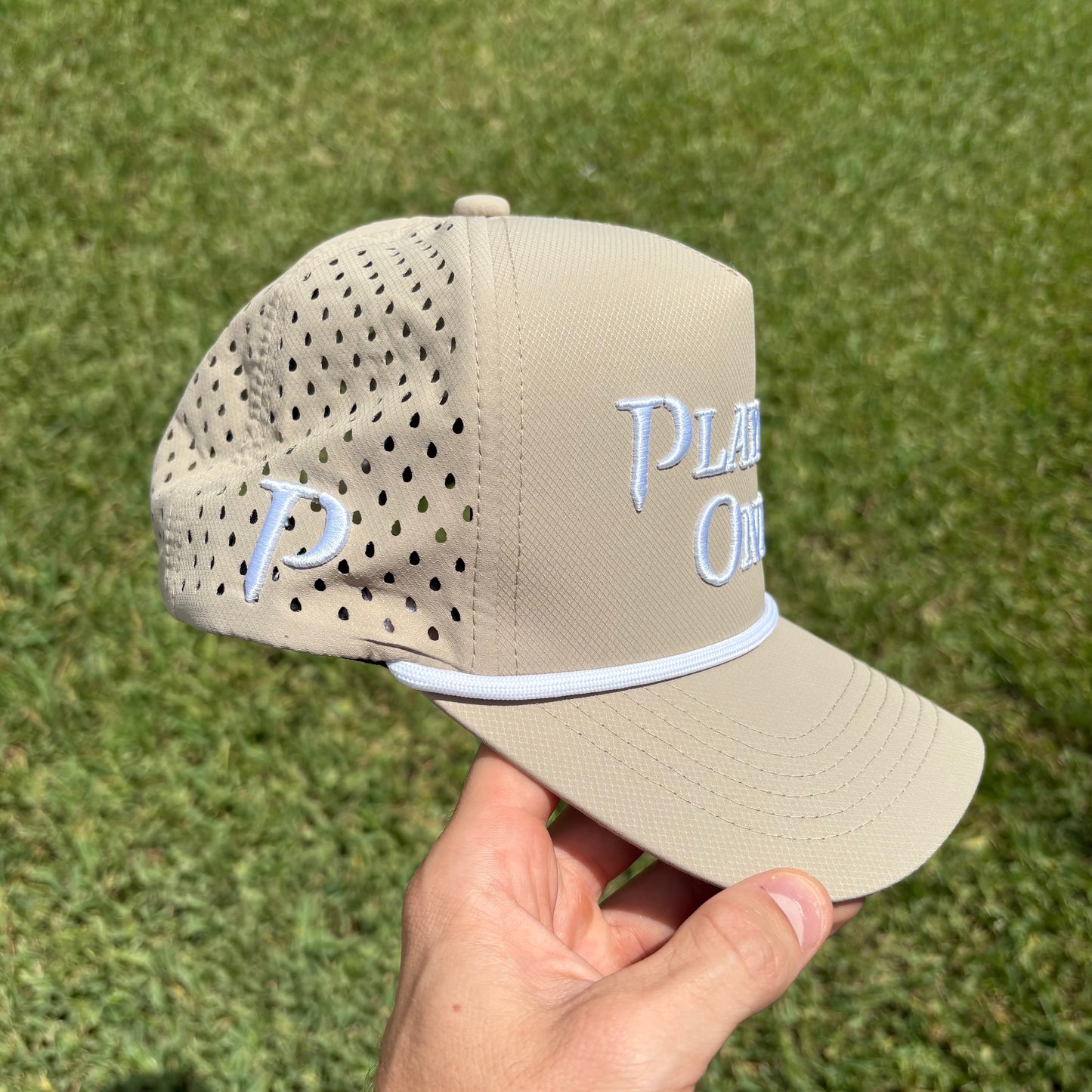 PERFORMANCE GOLF HAT - SAND