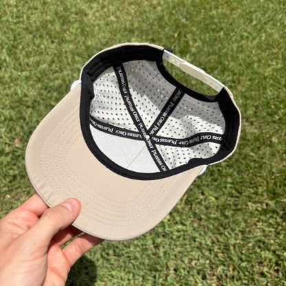 PERFORMANCE GOLF HAT - SAND